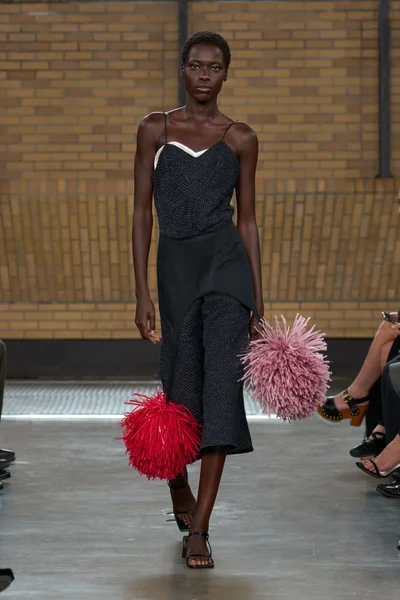 Look 33